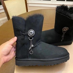 UGG Azalea Charm, size 5, 6